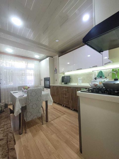 Satılır 2 otaqlı köhnə tikili 56 m² — Sumqayıt