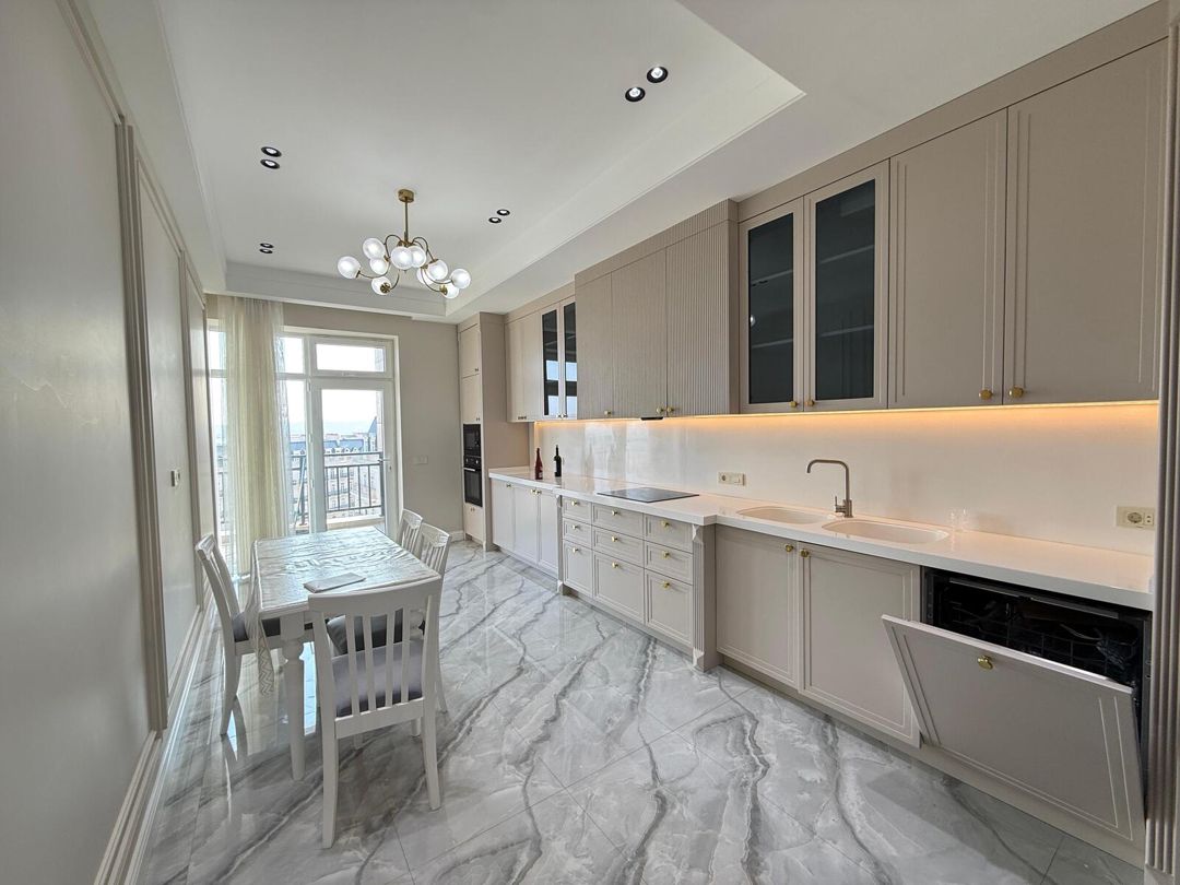 İcarəyə verilir 4 otaqlı yeni tikili 200 m² — Mənzil, Bakı (7)