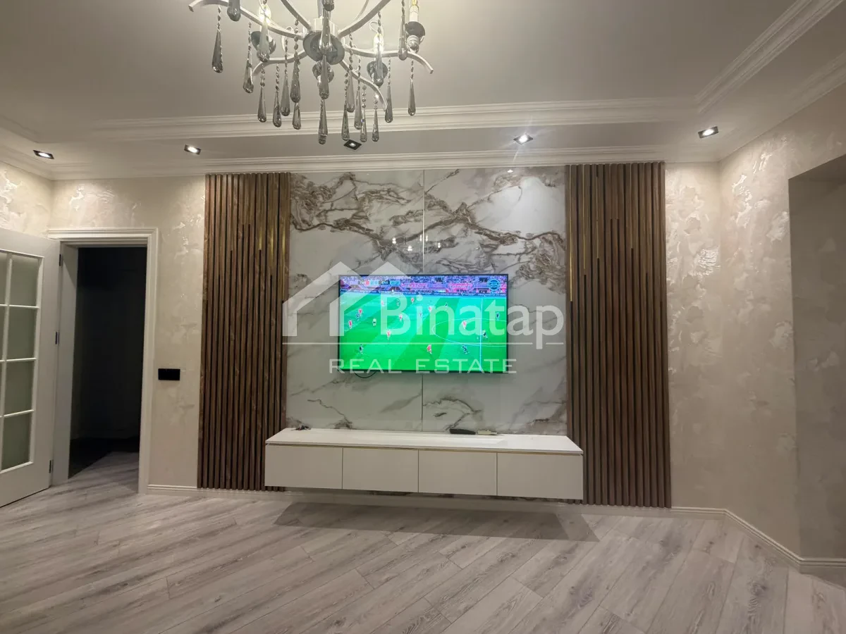 Satılır 3 otaqlı köhnə tikili 100 m², Xalqlar Dostluğu metrosu, Nizami rayonu — Mənzil, Bakı (3)