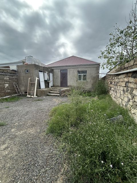 Həyət evi, Binə qəs — Bakı