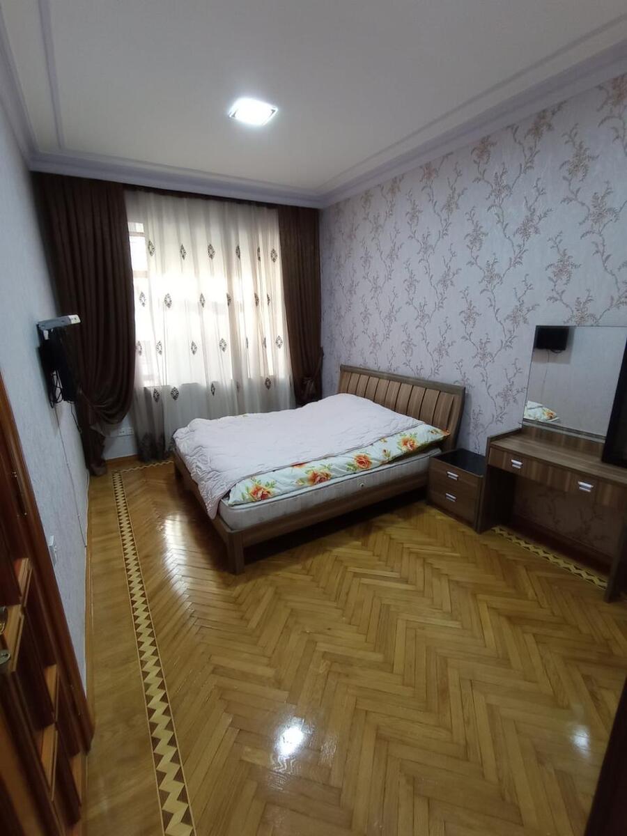 İcarəyə verilir 4 otaqlı köhnə tikili 115 m² — Mənzil, Bakı (6)