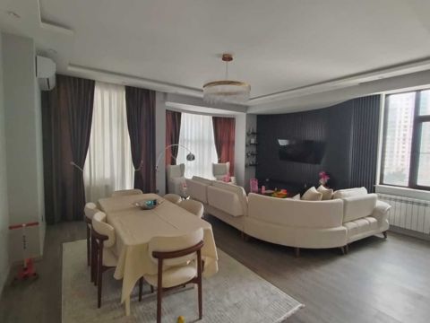Satılır 3 otaqlı yeni tikili 153 m² — Bakı