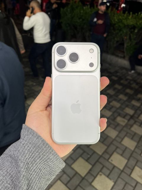 Apple iPhone 17 Pro Silver 256GB/12GB — Bakı
