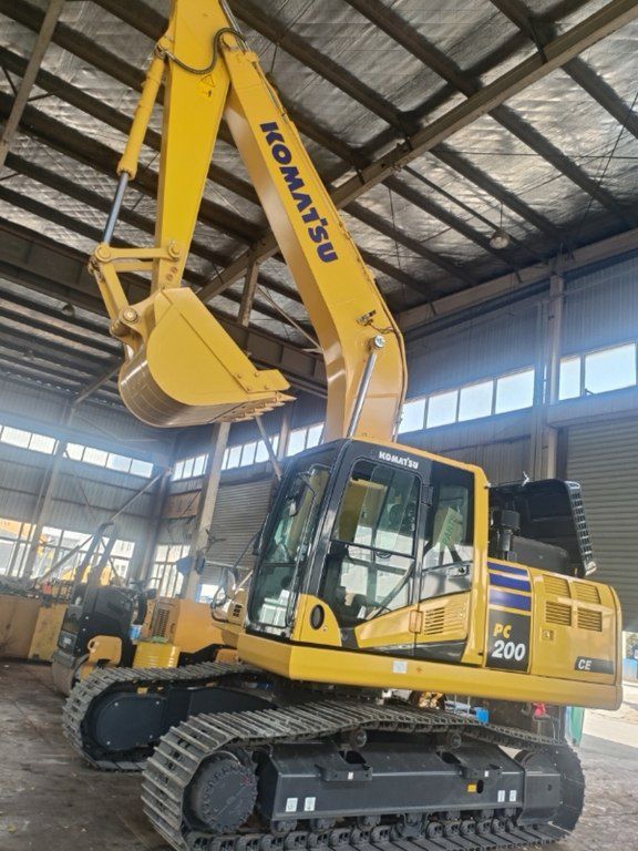 Komatsu PC200-11-M1 — İnşaat texnikası, Bakı (3)