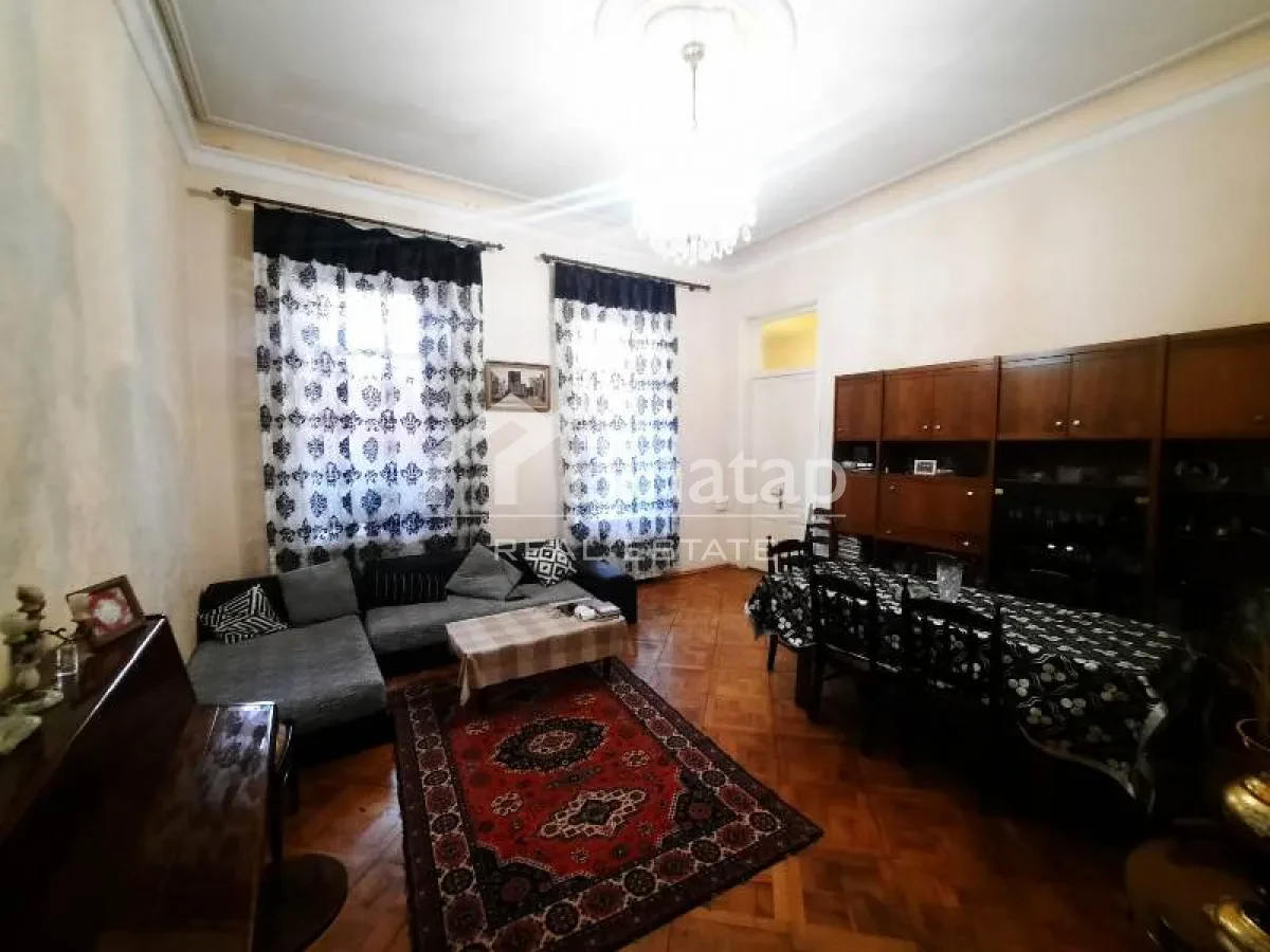 Satılır 4 otaqlı köhnə tikili 120 m², Sahil metrosu, Səbail rayonu — Mənzil, Bakı (2)