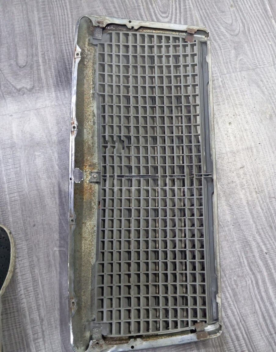 Radiator barmaqlığı Mercedes W124 — Kuzov hissələri, Bakı (2)