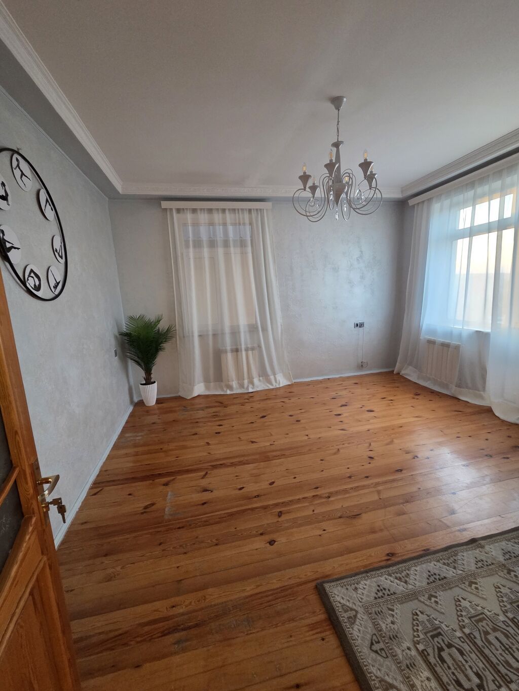 Bakı, 9-cu mikrorayon, 7 otaqlı, Köhnə tikili, m. Memar Əcəmi, 250 kv. m — Mənzil, Bakı (9)