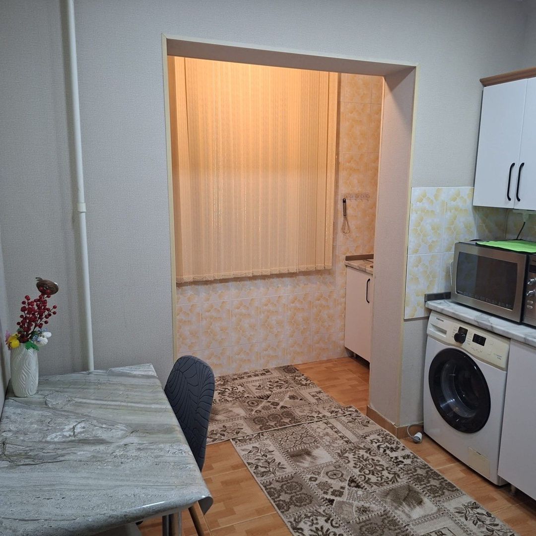 Satılır 4 otaqlı köhnə tikili 100 m² — Mənzil, Bakı (10)