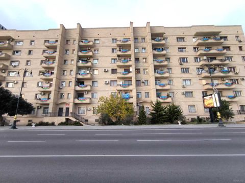Satılır 4 otaqlı köhnə tikili 100 m² — Bakı