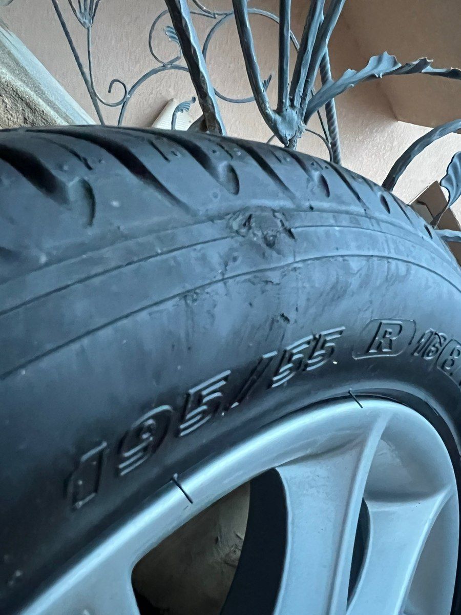 Toyota Corolla təkərləri 195/55 R16 — Ehtiyat hissələri və aksesuarlar, Bakı (6)