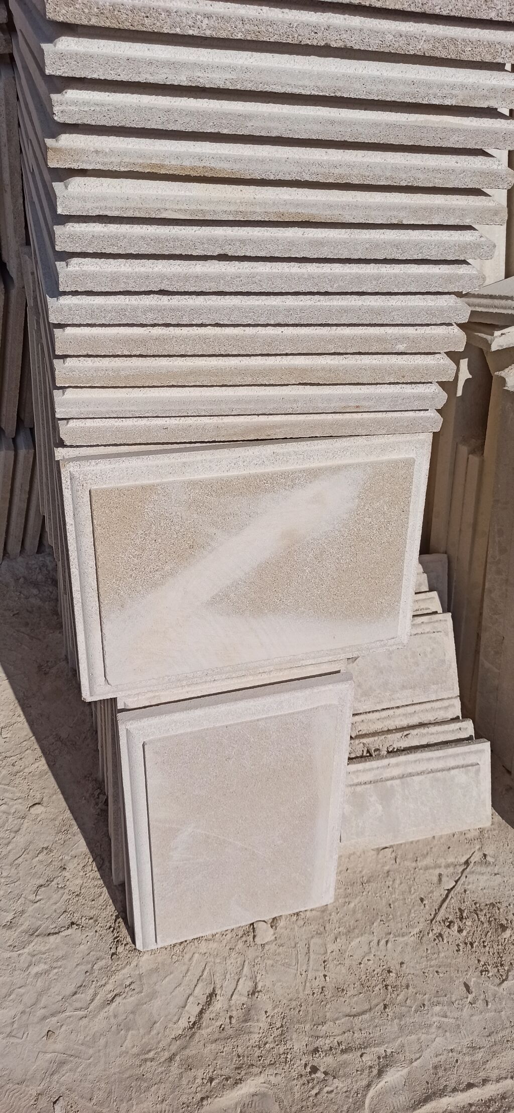 Təbii daşdan dekorativ fasad və interyer elementləri - Material — Plitka və örtü materialları, Bakı (3)