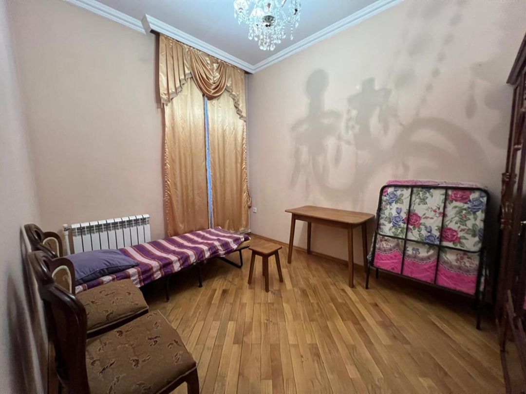 İcarəyə verilir 3 otaqlı köhnə tikili 85 m² — Mənzil, Bakı (9)