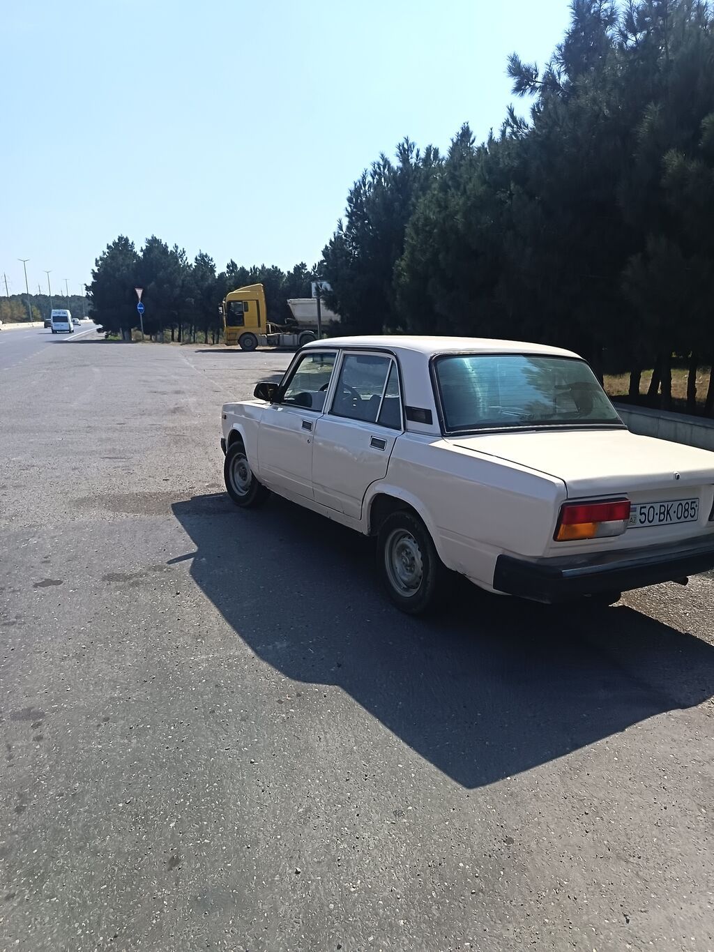VAZ 21075sedan. 1984 cü il motor karopka ela mosta səs var. Çürüyü — Avtomobillər, Bakı (10)