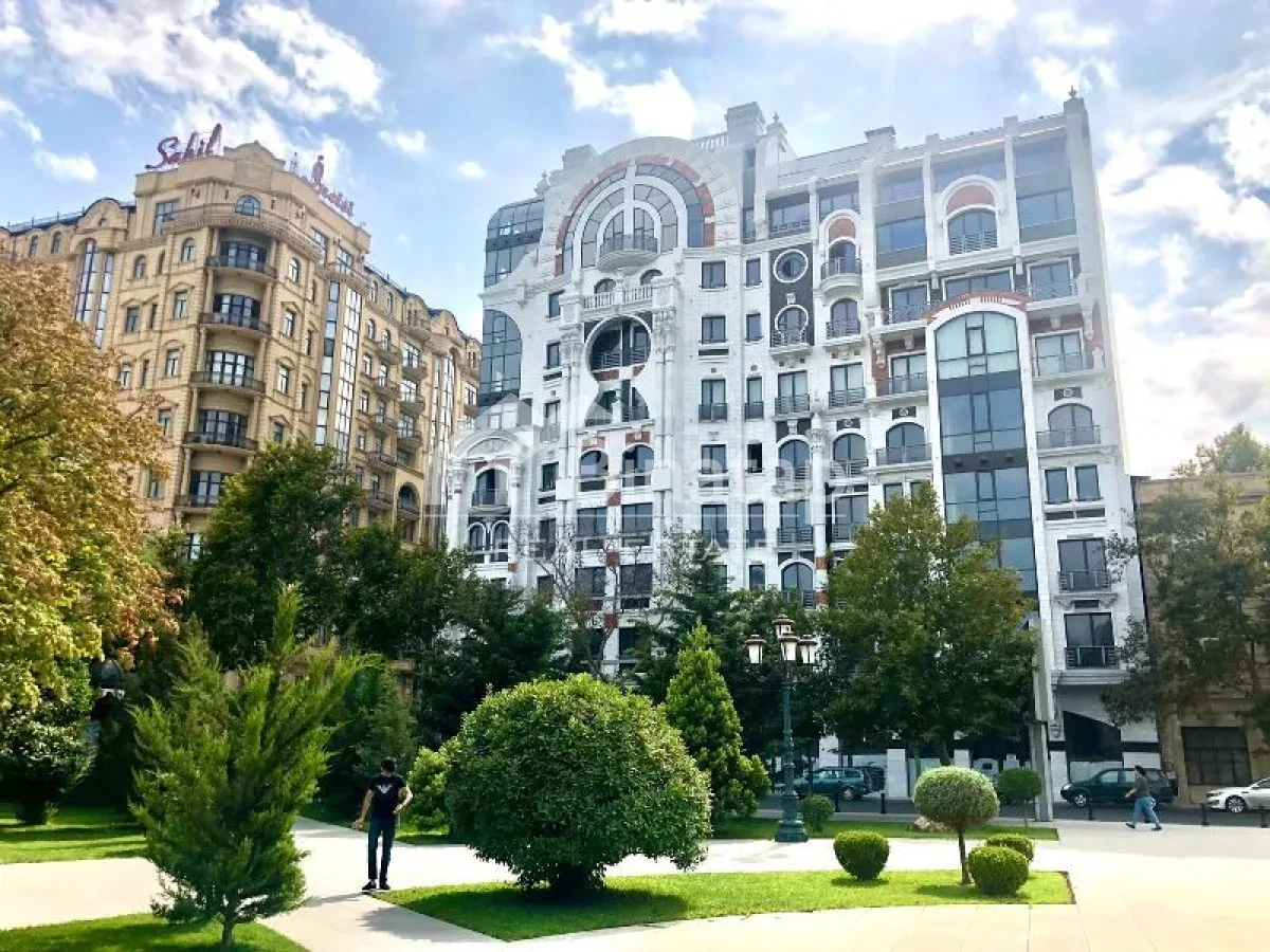 Satılır 4 otaqlı yeni tikili 258 m², Sahil metrosu, Səbail rayonu — Bakı