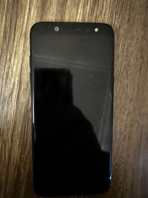 Samsung Galaxy A8 Plus 2018, 64 GB, rəng - Qara, Qırıq — Sumqayıt