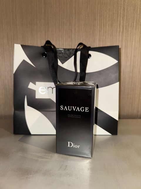 Ətir Dior Sauvage — Bakı