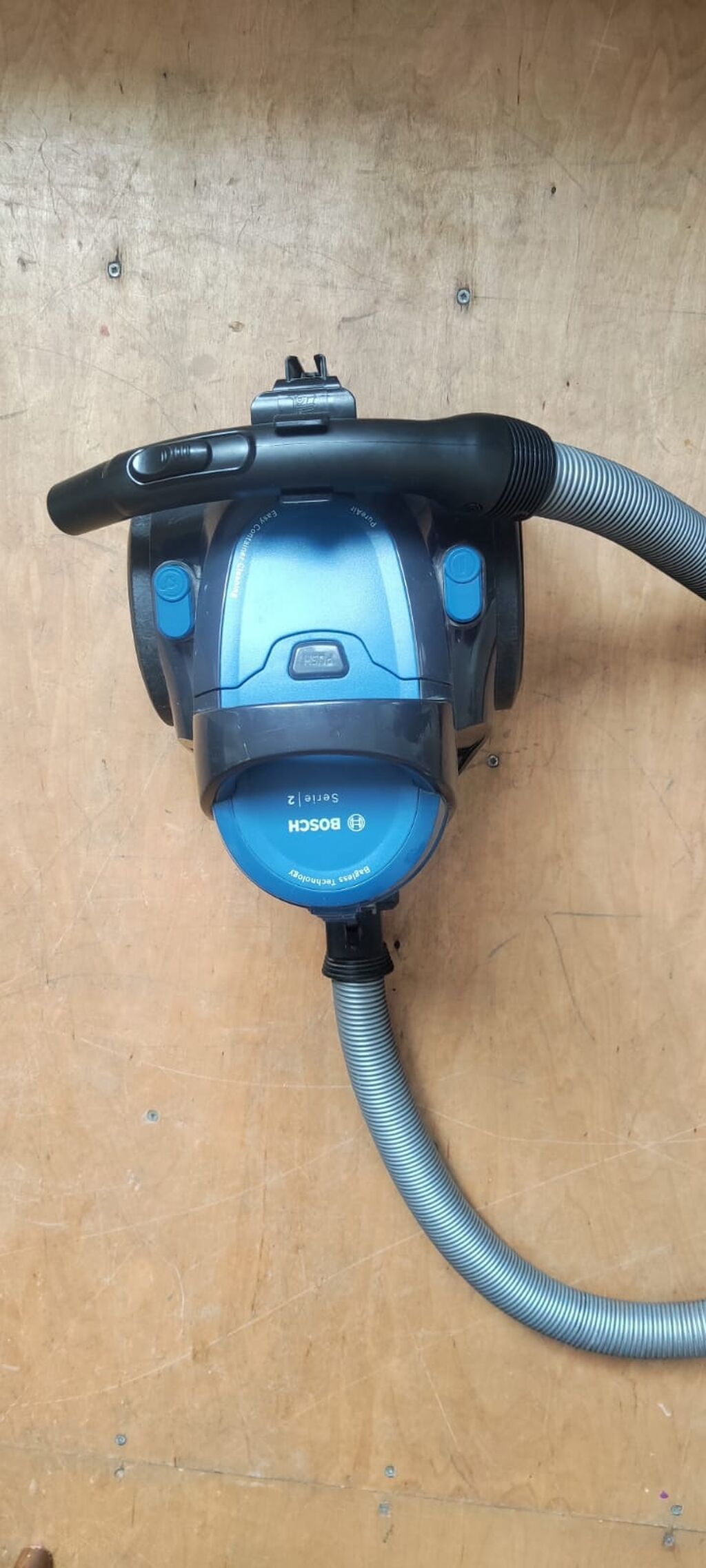 Bosch Serie 2 tozsoran – kisəsiz (Bagless Technology) Xüsusiyyətlər — Tozsoran, Bakı (2)