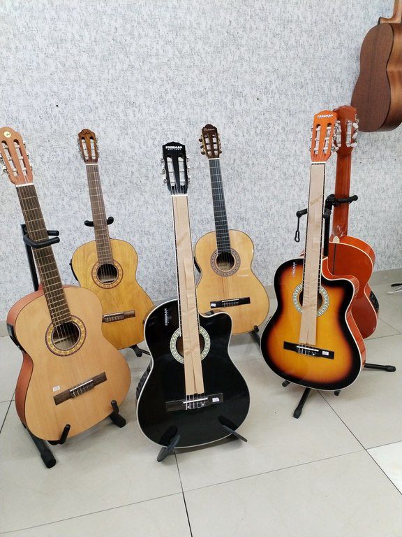 Klassik gitaralar — Musiqiə alətləri, Bakı (10)