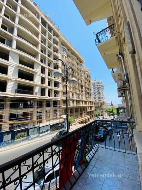 Satılır 5 otaqlı Bina evi menzil (Köhnə tikili), 165 m², Səbail rayonu — Bakı