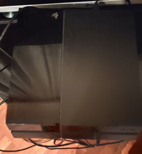 Playstation 4 — 350 ₼ · Xırdalan · Oyunlar, konsollər və proqramlar Playstation 4 — Xırdalan
