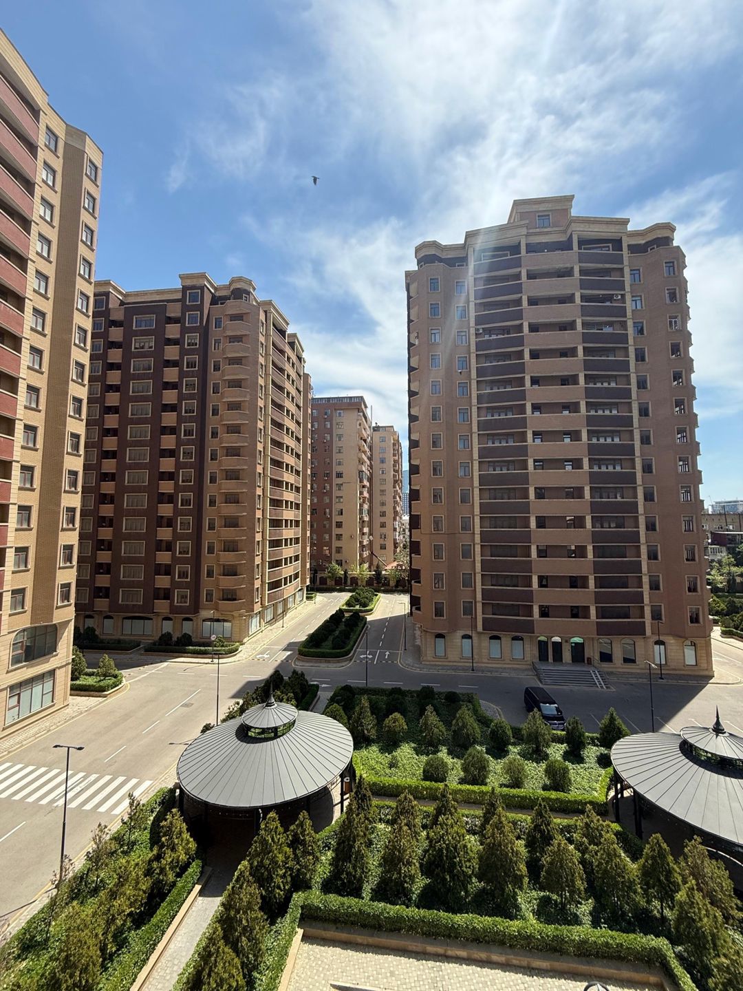 3 otaqlı mənzil, 120 m², Səfərəliyeva küç., 43D (Bina 9) (Baku Galaxy Park) — kirayə — Mənzil, Bakı (2)