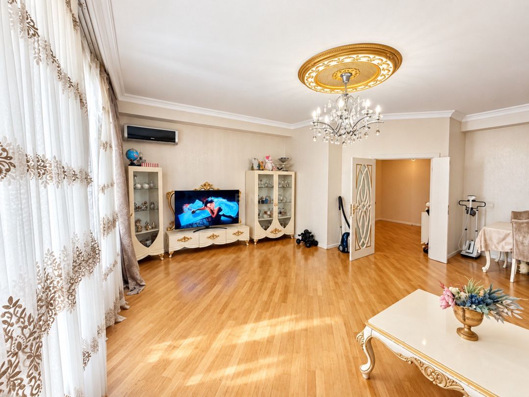 Satılır 4 otaqlı yeni tikili 135 m² — Mənzil, Bakı (3)