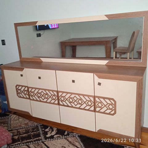 Güzgülü komod — Goranboy