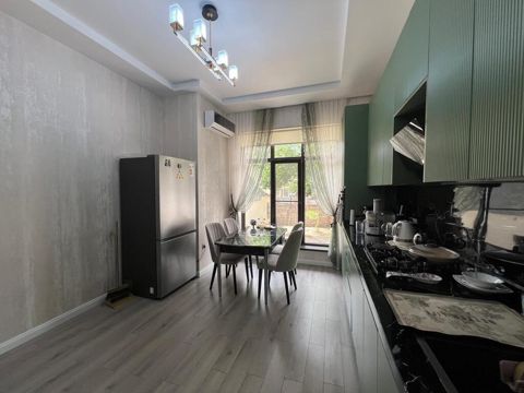 Satılır 4 otaqlı həyət evi/bağ evi 280 m² — Bakı