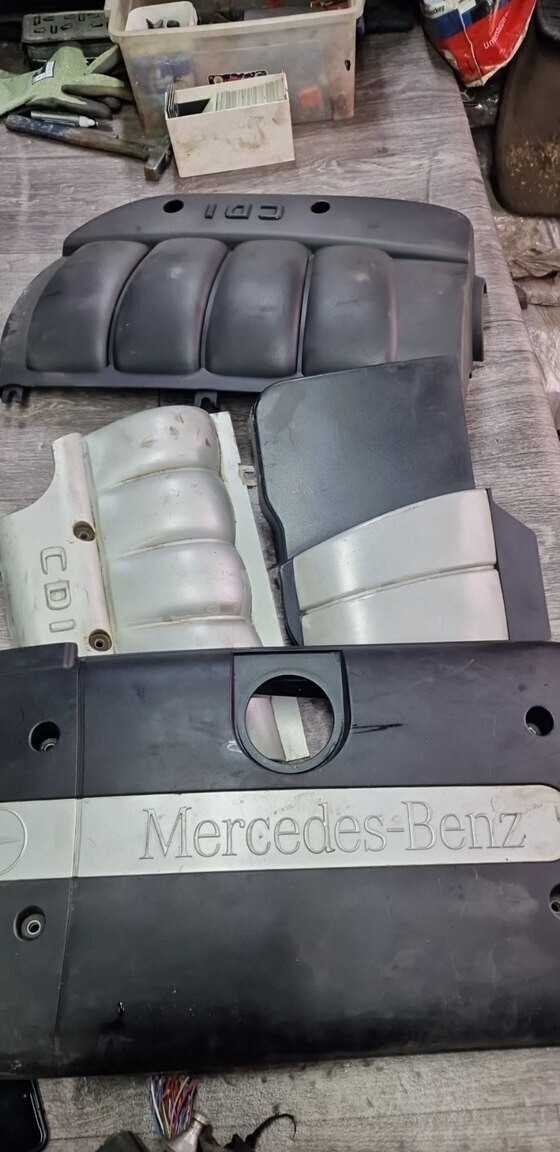 Mühərrik qapağı Mercedes-Benz — Bakı