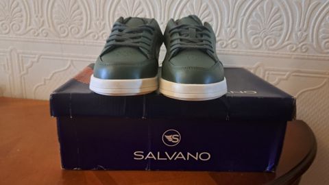 Ayaqqabı Salvano — Bakı