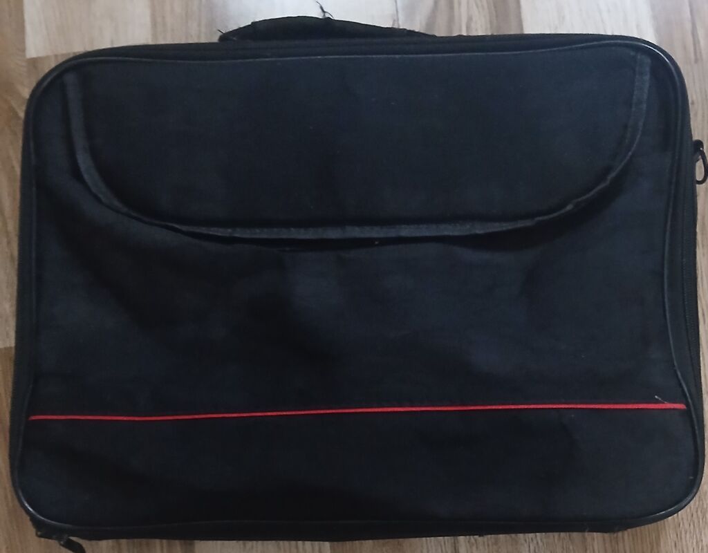 HP Pavilion noutbuk + çanta - Model: HP Pavilion (gümüş rəngli — HP, Digah
