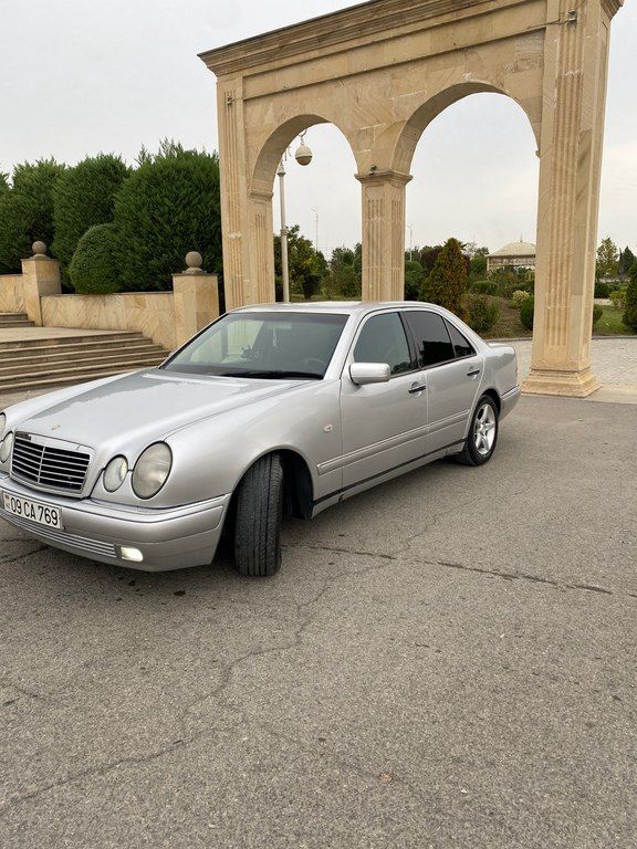 Mercedes E 240, 2.4 L, 1998 il, 376 000 km 09-CA-769 — Avtomobillər, Bərdə (3)