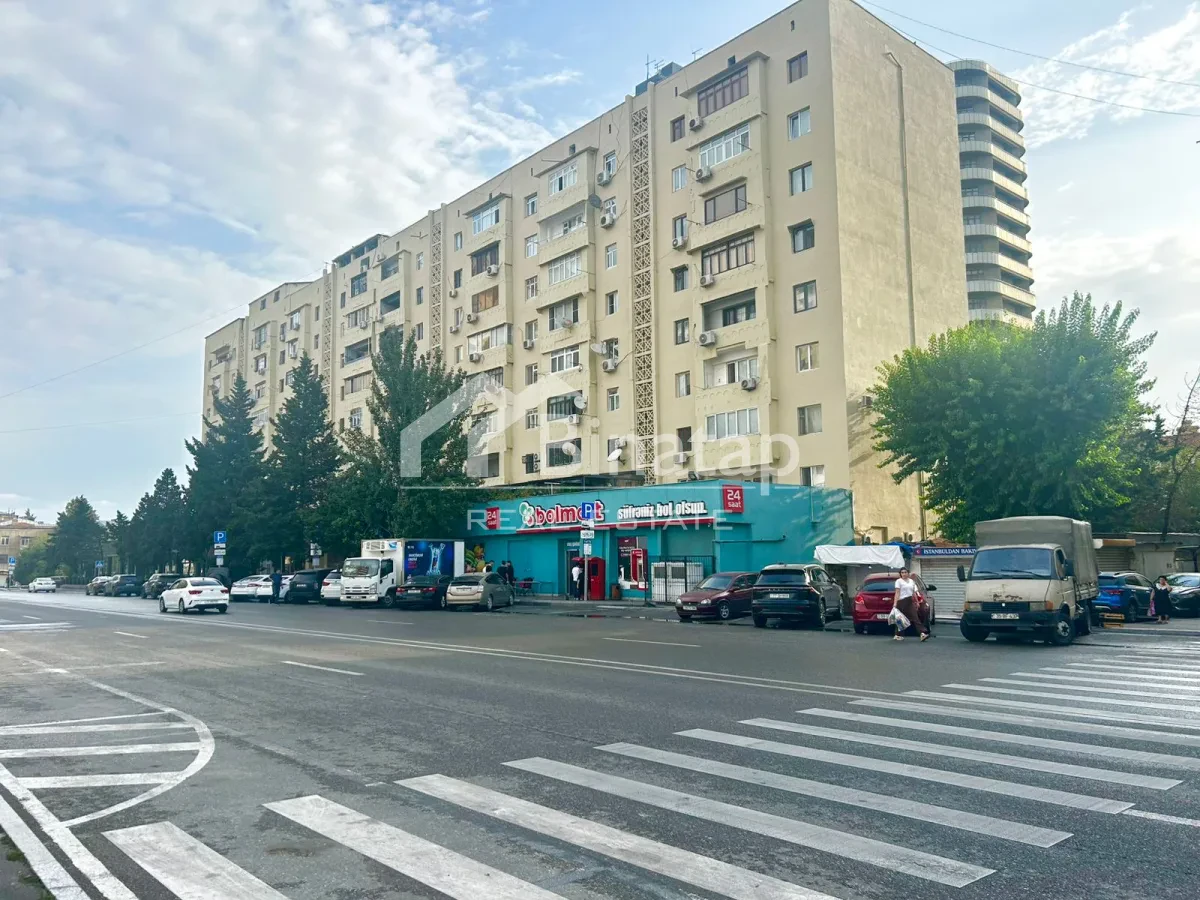 Satılır 4 otaqlı köhnə tikili 120 m², Elmlər Akademiyası metrosu, Yasamal rayonu — Bakı