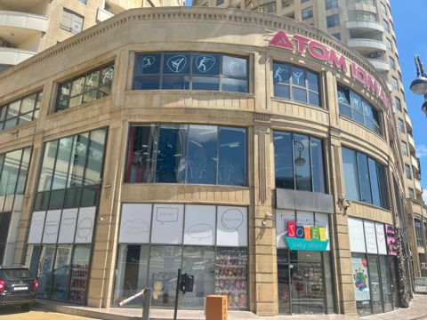 Satılır obyekt 186 m² — Bakı