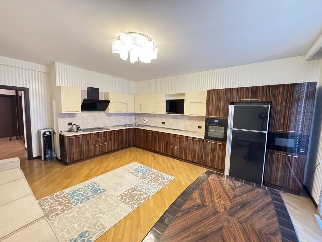 İcarəyə verilir 3 otaqlı yeni tikili 220 m² — Mənzil, Bakı (6)