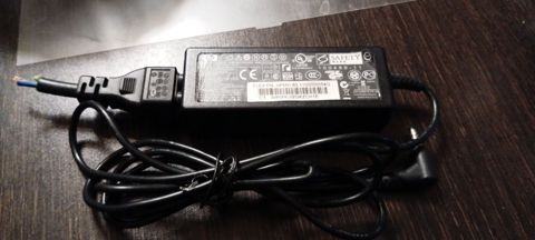 Noutbuk adapteri 19Volt 1.58amper — Bakı