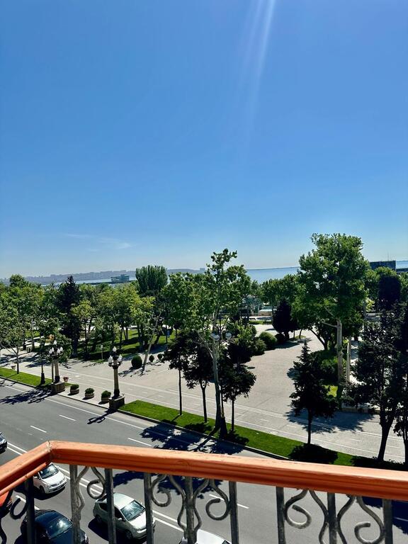 İcarəyə verilir 2 otaqlı köhnə tikili 105 m² — Mənzil, Bakı (12)
