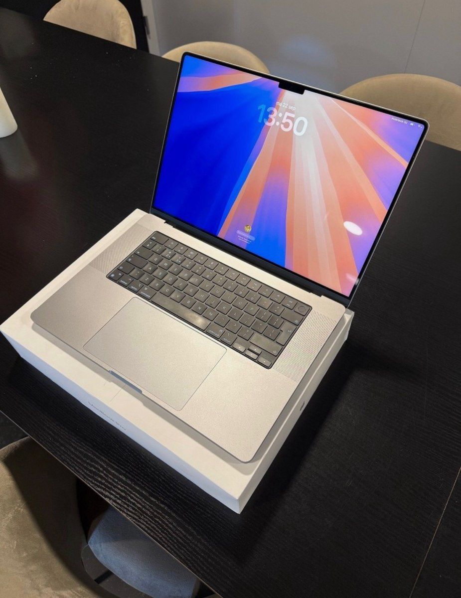 Apple MacBook Pro 16” M2 Max 64GB / 1TB — Noutbuklar, Bakı