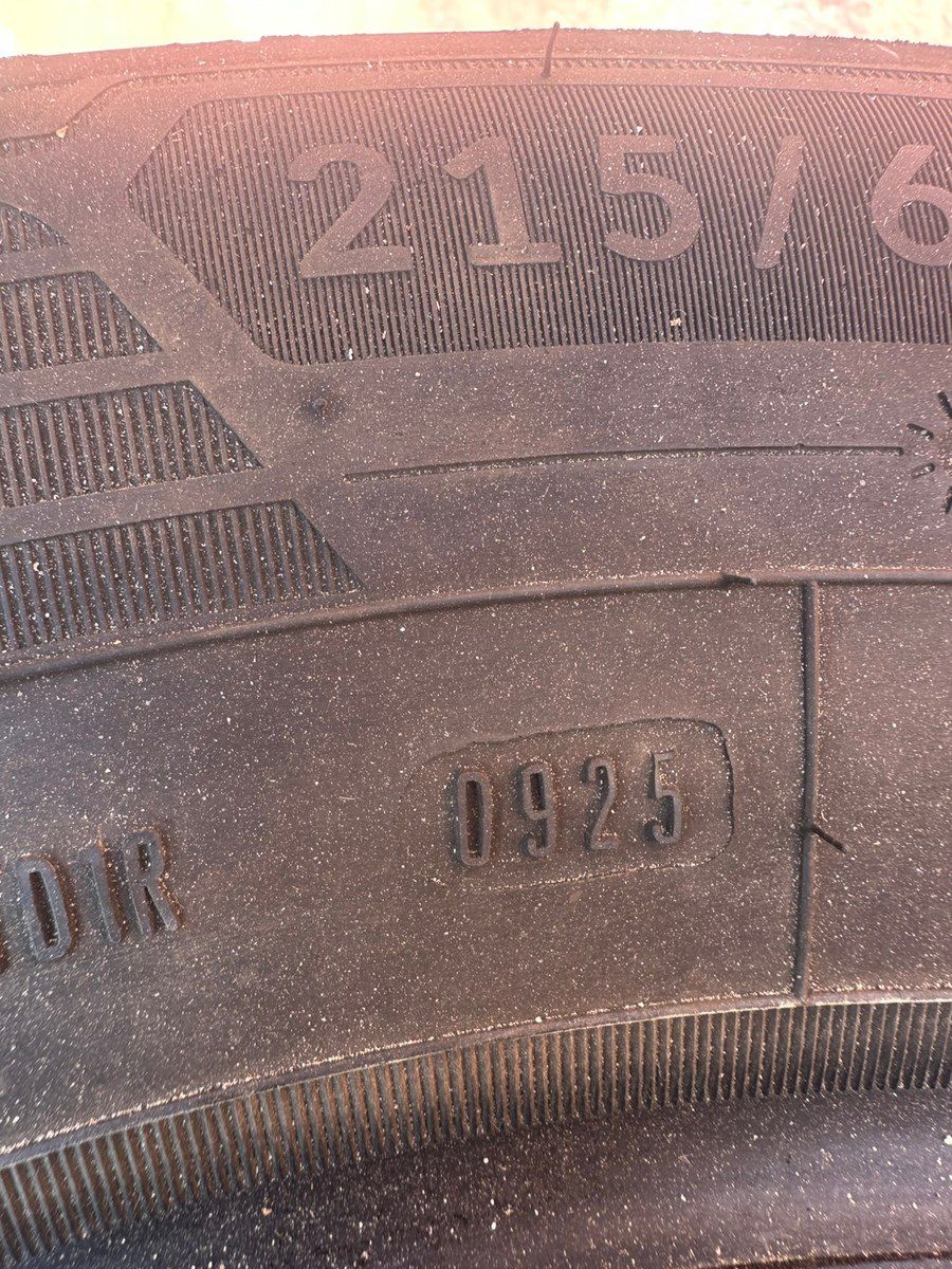 Goodyear şinlər 215/65 R16 — Ehtiyat hissələri və aksesuarlar, Bakı (4)