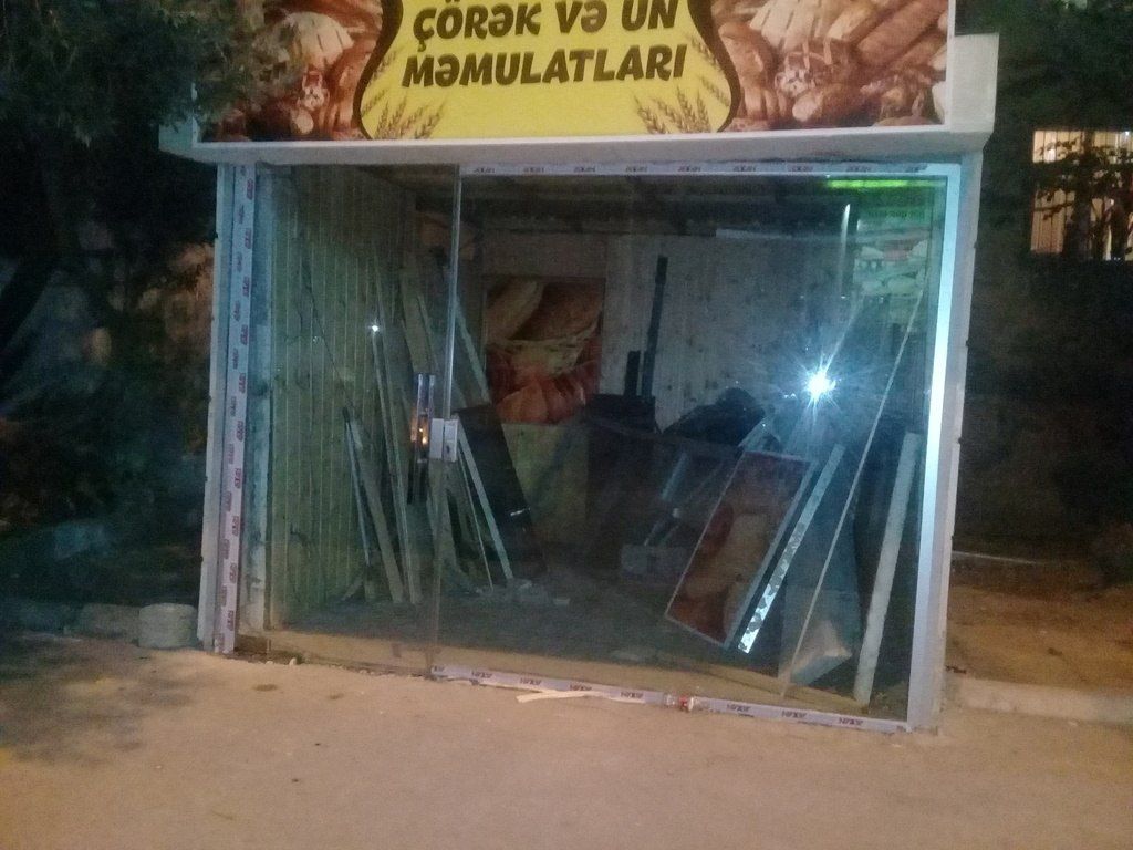 Şüşə arakəsmələr — Təmir və inşaat, Bakı (2)