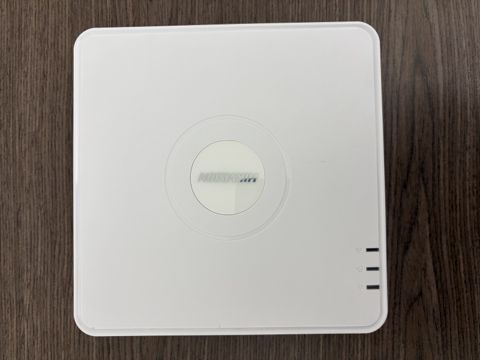 Hikvision DS-7108NI-Q1 8 Channel 1U NVR + 1TB HDD — Bakı
