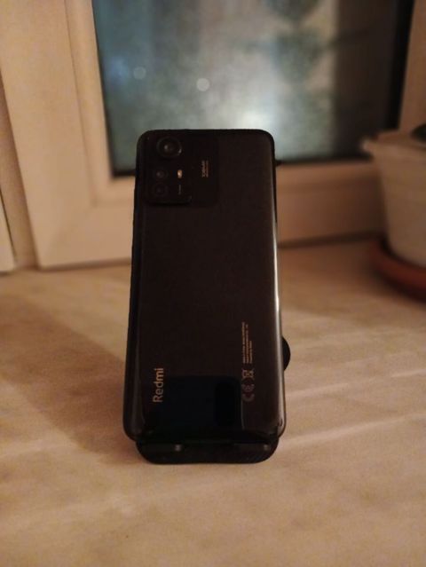 Redmi smartfon - Rəng: Qara, parlaq arxa panel - Arxa kamera modulu — Bakı