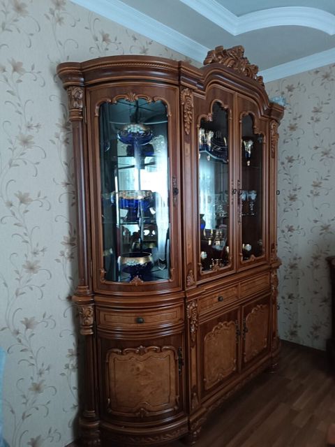 Servant və komod — Bakı