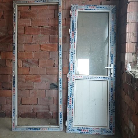 Balkon qapısı 2.10×0.80sm — Bakı
