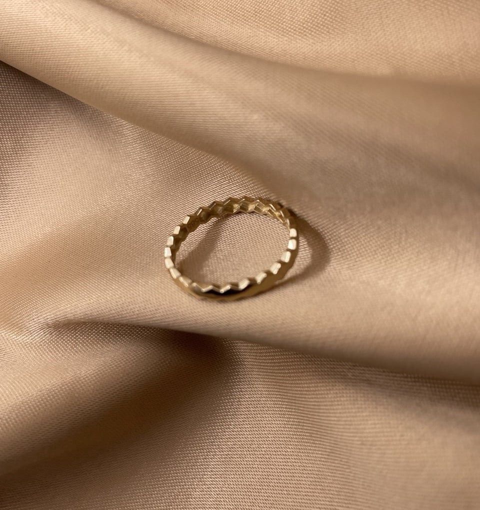 Qadın qızıl üzük 10486, 585 əyar, 18 mm, 0.91 qram No Brand — Mallar, Bakı (2)