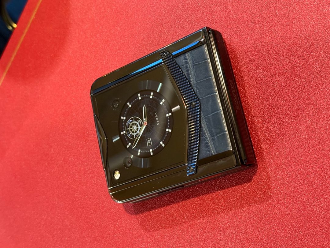 Vertu Ironflip Alligator Skin Basalt Black 512GB/12GB — Smartfonlar, Bakı (7)