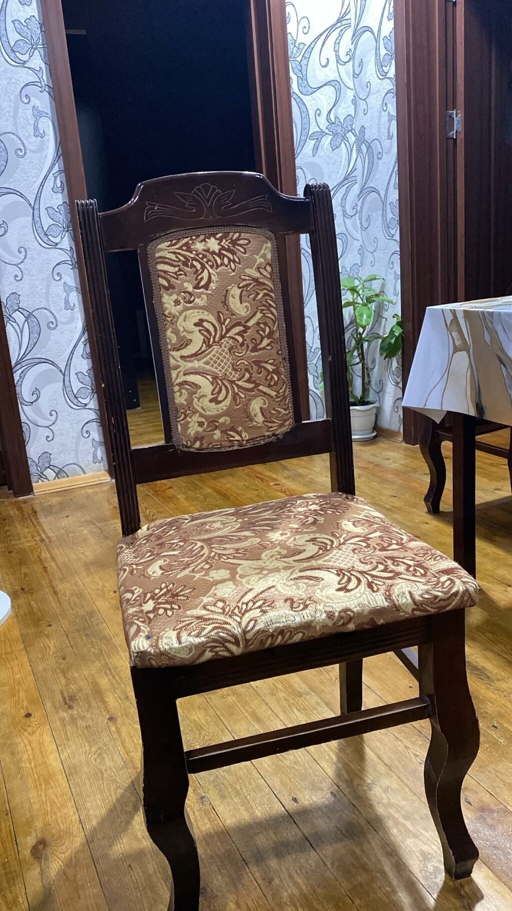 6 Eded stul satılır 100 manata Unvan mawtaga AFA 0403 — Stullar, Bakı