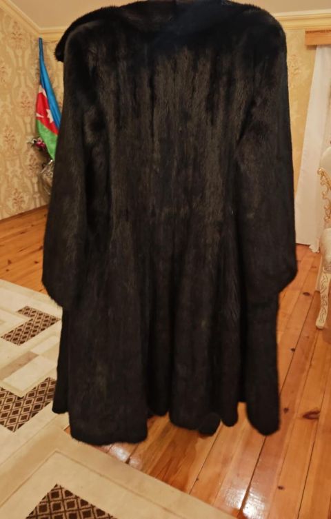 Black Dıamond təbii norka şuba – Made in Greece Papaq hədiyyə — 5 000 ₼ · Bakı · Şubə Black Dıamond təbii norka şuba – Made in Greece Papaq hədiyyə — Bakı