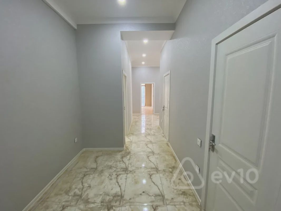 For sale: 4-room apartment (new building), 136 m² — Mənzil, Bakı (11)