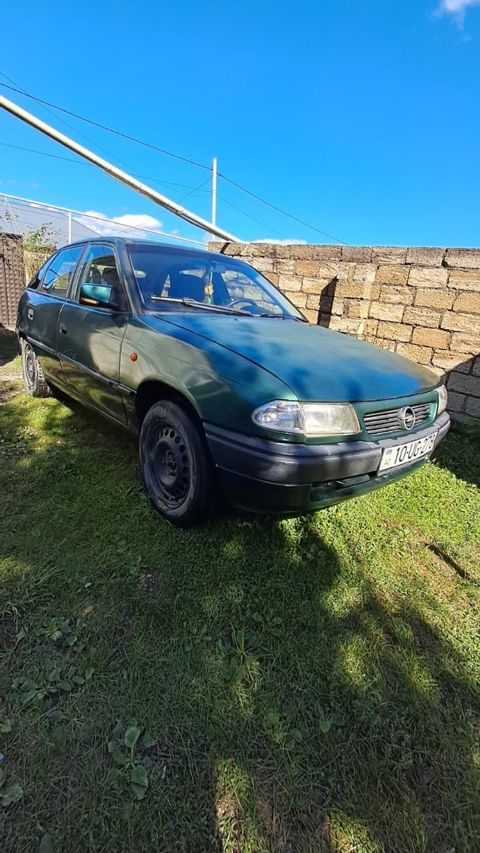 Opel Astra, 1996 il — Quba